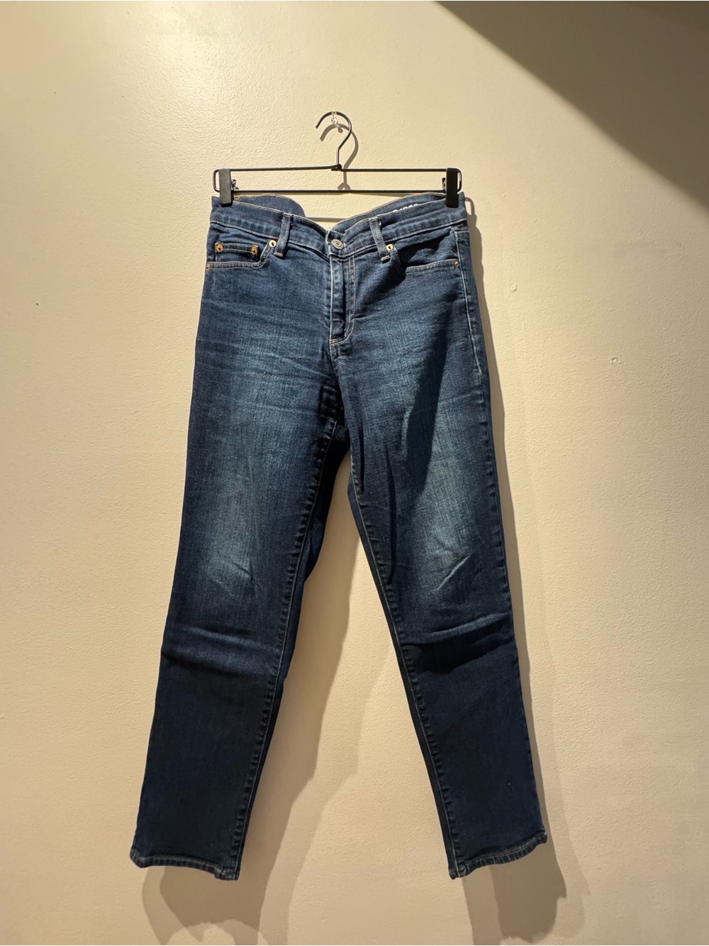 Gap Classic Medium Wash Mid Rise Straight Leg Jeans *SHORT*